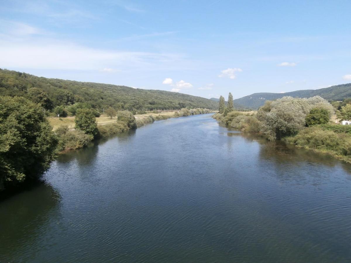 Gite 3 Etoiles "Entre Sources Et Riviere" Besancon Vaire-le-Grand Eksteriør billede